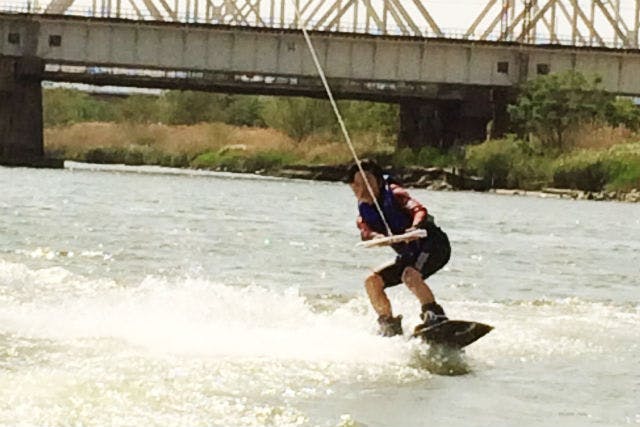 みなとみらい☆ウェイクボード＆ブーツ＆牽引ロープ＆ウェットスーツ