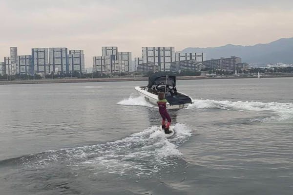 大阪・淀川・ウェイクボード・15分間】2時間半の体験でまずは立つ