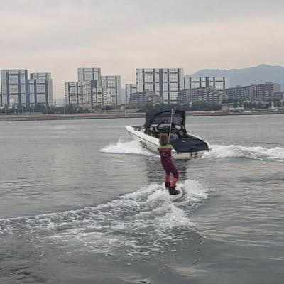 大阪・淀川・ウェイクボード・15分間】2時間半の体験でまずは立つ 大阪・淀川・ウェイクボード・15分間】2時間半の体験でまずは立つ