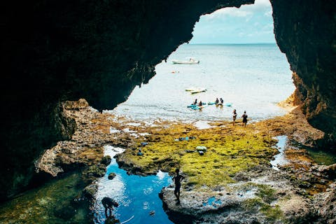 【沖縄・恩納村・シーカヤック】A：カヤックと青の洞窟シュノーケルの冒険（3時間）英語対応可※要相談