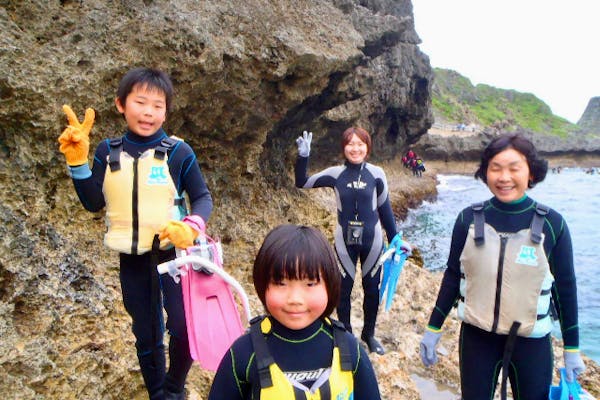 トロピカルビーチスタッフ 英語版 トロピカルビーチスタッフ 英語版 トロピカルビーチ – 宜野湾市