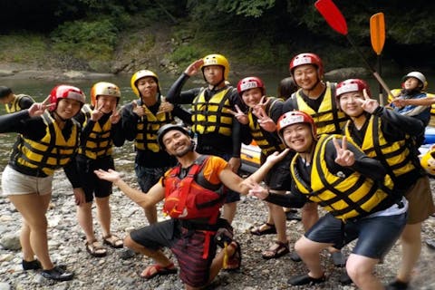 【山梨・大月・ラフティング】＜グループ貸切プラン＞富士山の湧水流れる清流、桂川随一のロングコースでたっぷりラフティング体験