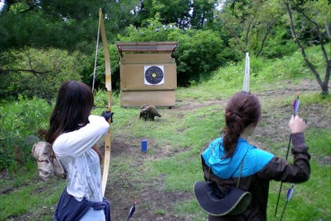 【河口湖・アーチェリー体験】たっぷり遊びたい方にお勧め！初心者でも楽しめる１日フィールドアーチェリー体験！