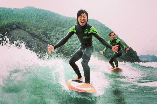 宮崎・ウェイクサーフィン】絶好の波を乗りこなそう！ウェイク