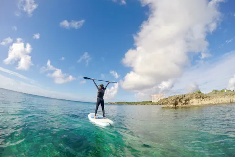 【宮古島・SUP＆ウミガメシュノーケリング】迷ったらこちら！SUP＆ウミガメシュノーケリングの欲張りプラン♪ 写真撮影サービス！［アソビュー限定割引］