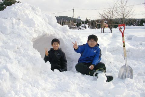 【鳥取・大山・スノーシュー】スノーシューやソリ滑りを楽しもう！雪遊び満喫パック