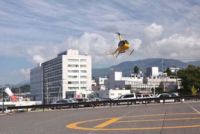 福島 ヘリコプター遊覧 上空から会津の景色を一望 ヘリコプター市内周遊プラン アソビュー