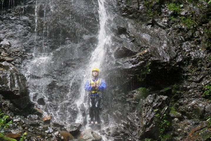 山梨県大月市 半日チュービング 桂川の激流をスリリングに下ろう アソビュー