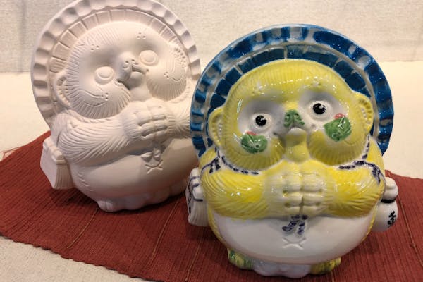 滋賀・信楽・陶芸】狸の絵付けコース｜アソビュー！