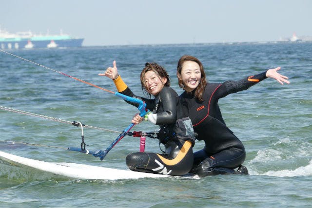 【千葉県・富津岬・カイトサーフィン】初心者大歓迎！空に舞い、海を滑るカイトサーフィン体験