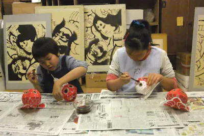 青森 伝統工芸 金魚ねぷた絵付 130 のロウで描く 本格的な金魚ねぷた アソビュー