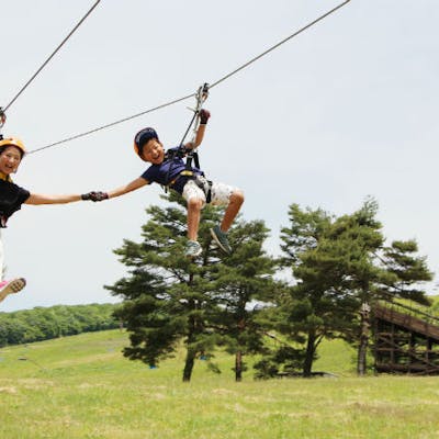 ひるがの ジップライン 森の息吹を全身で感じる 子供も大人もみんなでジップライナーになる アソビュー ひるがの ジップライン 森の息吹を全身で感じる 子供も大人もみんなでジップライナーになる アソビュー