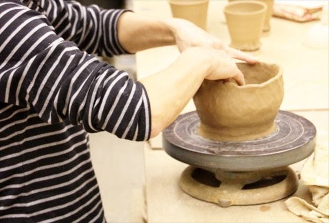 【静岡・浜松・陶芸】現役陶芸家が教える、ビギナー歓迎のてびねり体験プラン