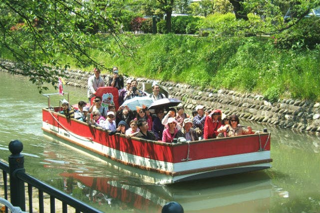 富山県富山市にある松川遊覧船では、クルージングプランを提供しています。