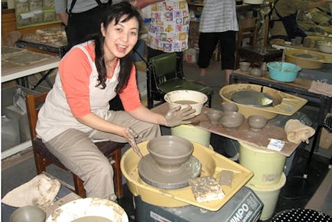 【千葉・1日・陶芸体験】粘土はたっぷり2キロ！デザイン＆個数も自由！電動ろくろ / 手びねり体験