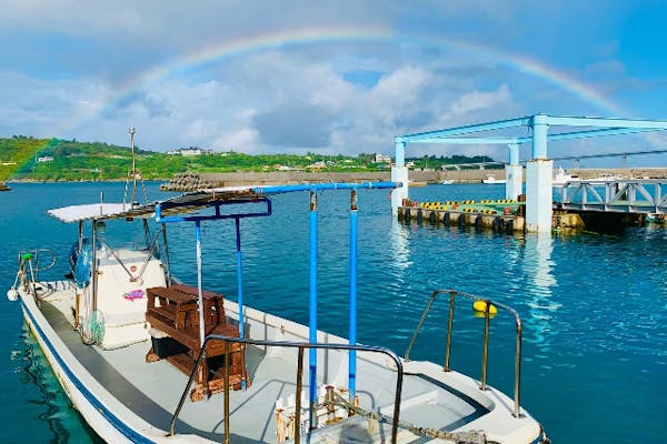 沖縄・本部町・釣り体験】船釣りを楽しもう！沖縄で楽しむトロピカルフィッシング｜アソビュー！