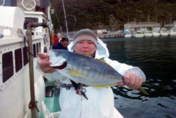 神津島 釣り 初心者歓迎 釣り人の楽園 神津島で大物狙いの釣り体験 アソビュー