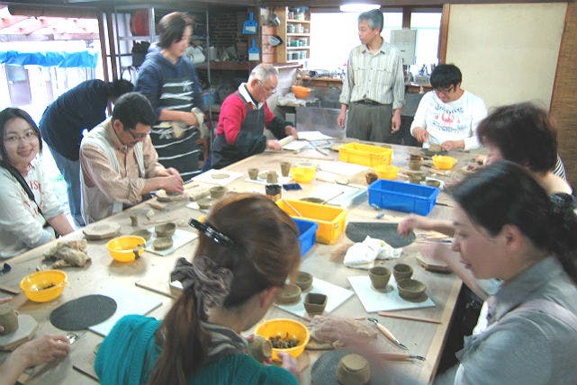 まえぐま陶房は愛知県長久手市にて陶芸の体験教室を開催しています。