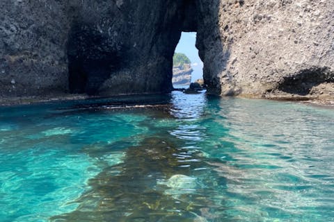 【北海道・小樽・クルージング】青の洞窟周辺コース！（70分）小樽海岸国定公園をボートで爽快にクルーズ！＜龍宮クルーズ＞