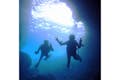 青の洞窟は沖縄きっての定番スポット！恵まれた環境が起こした奇跡のブルーワールドです。