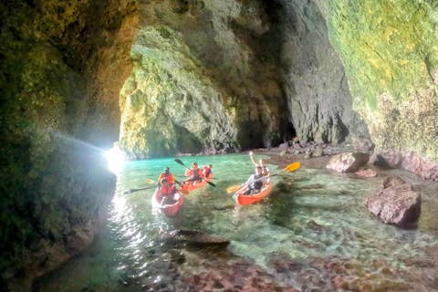 【沖縄・宮古島・グラスボート】グラスボート周遊＆神秘の大龍門カヤック探検ツアー