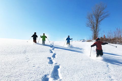 【北海道・札幌・スノーシュー】石狩平野を一望！マオイの丘、長沼ハイジ牧場でスノーシュートレッキング