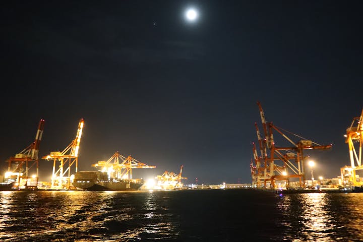 横浜 クルージング 横浜の夜景を楽しもう 横浜夜景ファンタスティック カフェシップ アソビュー