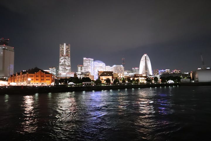 横浜 クルージング 横浜の夜景を楽しもう 横浜夜景ファンタスティック カフェシップ アソビュー