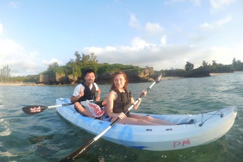 【沖縄・恩納村・シーカヤック】SNS映え間違いなし！透き通った沖縄の海でシーカヤック！未就学児は半額！