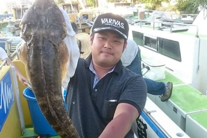 横浜 船釣り 1日 首都圏からアクセス抜群 東京湾で 高級魚マゴチ釣りに挑む アソビュー