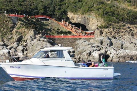 【宮崎・鵜戸神宮周遊コース】海から観光地を見学できる最高のクルージングプラン
