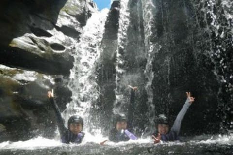 【西表島・トレッキング】亜熱帯のジャングルを冒険しよう！ゲータの滝プラン