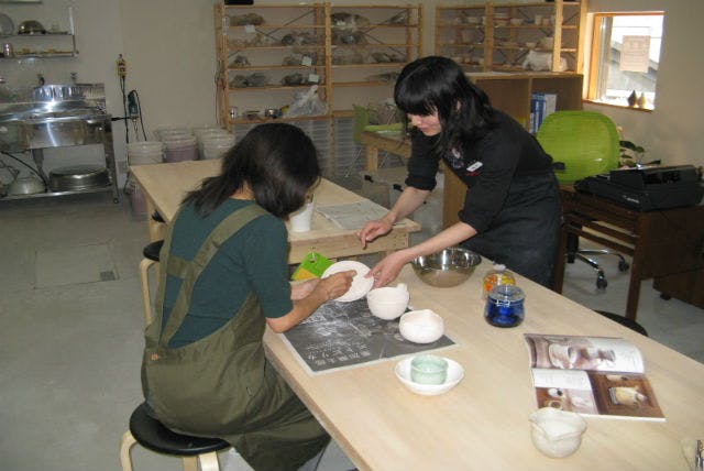 陶芸教室久里房では、初心者にも優しい体験教室を開催しております。