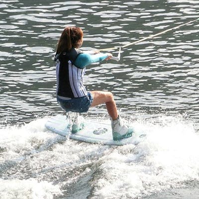 香川 高松 ウェイクボード 瀬戸内海を舞台に 心躍るトリックに挑戦 ウェイクボードプラン アソビュー 香川 高松 ウェイクボード 瀬戸内海を舞台に 心躍るトリックに挑戦 ウェイクボードプラン アソビュー