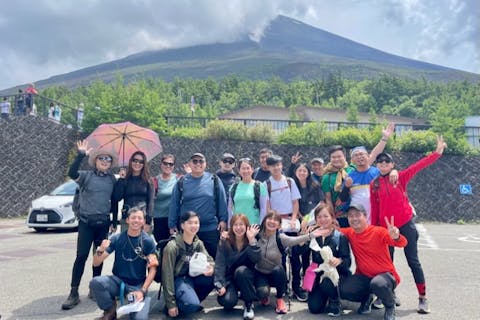 【富士山・登山ツアー】専属ガイドがサポートします！ファミリー向け富士登山1泊2日プラン