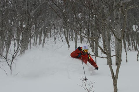 【青森・弘前・バックカントリー】標高1,625メートル岩木山で、パウダースノーの感触を味わおう！