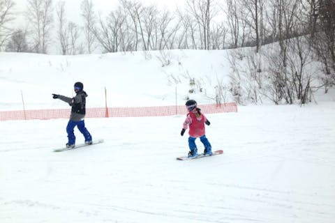 【長野・半日・キッズスノーボード】マンツーマンのキッズレッスン！冬を格好よく遊ぼう！