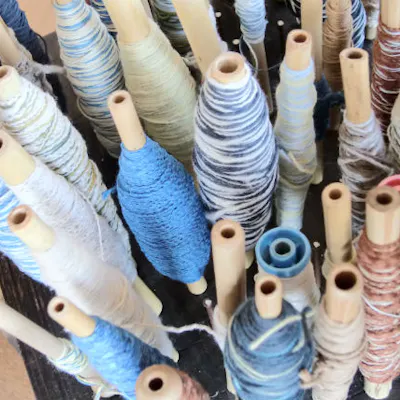 沖縄 西表島 機織り 西表島の天然素材で染めた糸 思い出を織り込む機織り体験 アソビュー 沖縄 西表島 機織り 西表島の天然素材で染めた糸 思い出を織り込む機織り体験 アソビュー