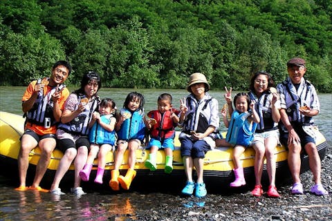 【北海道・富良野・ラフティング】お子さま・シニアの方もOK！のんびり川下り