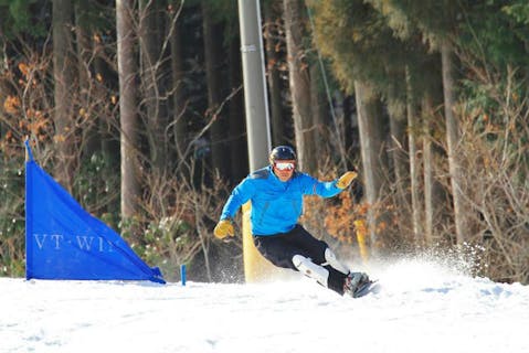 【広島県広島市・スノーボードレッスン】エッジの利いたカービングターンを覚えよう！