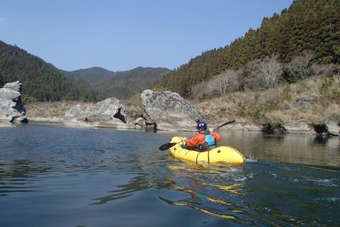 【パックラフト・高知】話題の1人乗りボートで川下り！パックラフトツアー