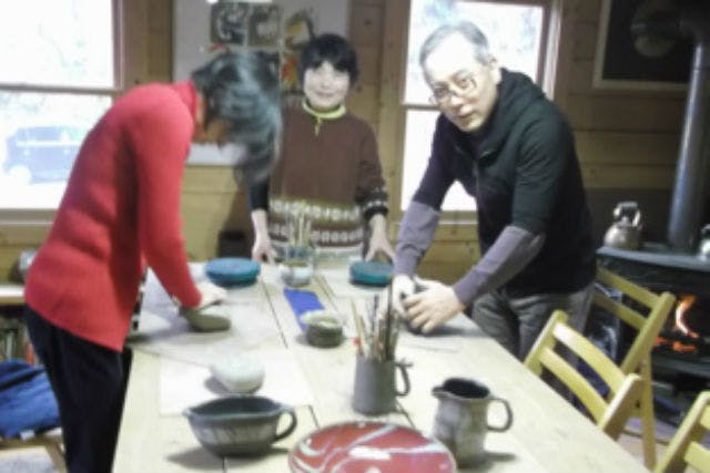 【静岡・陶芸体験】中伊豆の自然の中、手びねりで好きな陶器を作りましょう！