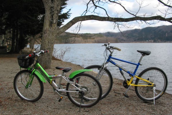 長野県 大町市 レンタサイクル 1時間で青木湖を堪能 気軽に楽しめるサイクリングプラン アソビュー