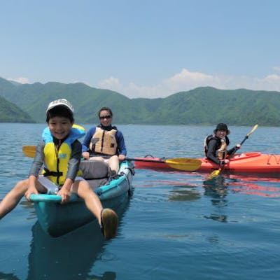 本栖湖 カヤック 2人乗り 初心者にぴったり 静かな湖で富士の絶景を楽しもう アソビュー 本栖湖 カヤック 2人乗り 初心者にぴったり 静かな湖で富士の絶景を楽しもう アソビュー