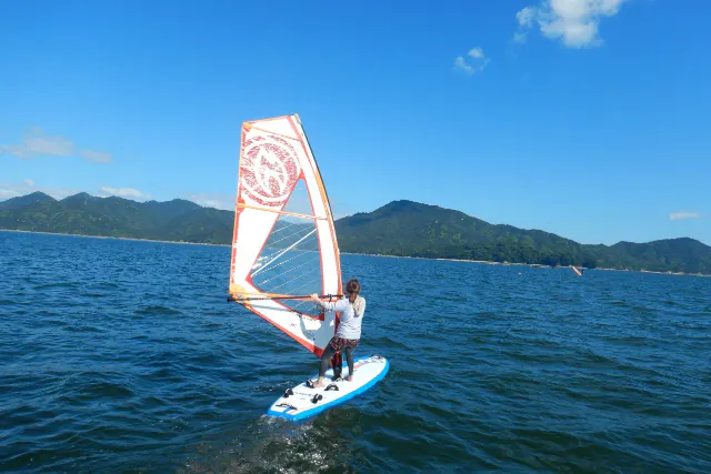 ウインドサーフィンAERON SDM 48cm 広島・鳴川】自然との一体感に大興奮！宮島ウインドサーフィン体験