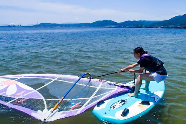 広島県鳴川 ウインドサーフィン 自然との一体感に大興奮 宮島ウインドサーフィン体験 アソビュー