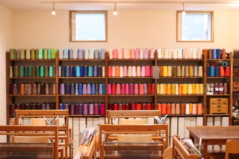 【東京・吉祥寺・さをり織り】《期間限定6月21日まで！》シルク糸で織れる、肌ざわり柔らかなストール作り1日体験