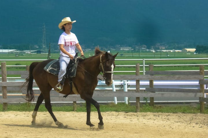 阿蘇 乗馬体験 初めての人でも馬に乗れる 外乗30分の乗馬体験 アソビュー