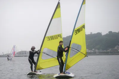 江ノ島・ウィンドサーフィン】風を感じてはじめての波乗り！初心者でも