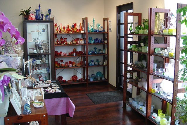 岐阜 ガラス工芸 トンボ玉とガラスの欠片をくっつけるだけ 簡単グラスデコ アソビュー